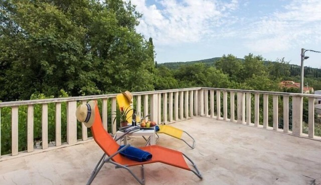 Apartments Villa Maslina - Two Bedroom Apartment with Terrace and Garden View
