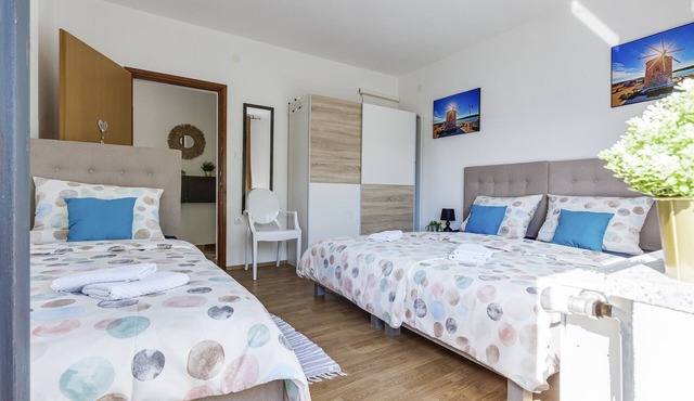 Apartments Villa Mavi - Two Bedroom Apartment First Floor