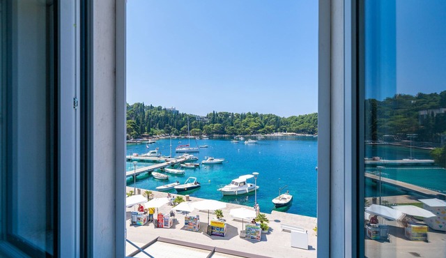 Apartments Villa Royale - Premium One Bedroom Apartment with Sea View