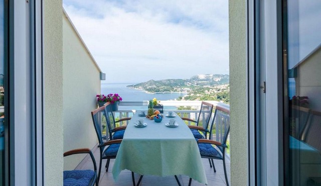 Apartments Villa Soleil - Superior Two Bedroom Apartment with Balcony and Sea View