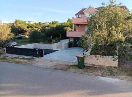 Apartments with parking space Maslenica, Novigrad - 6573