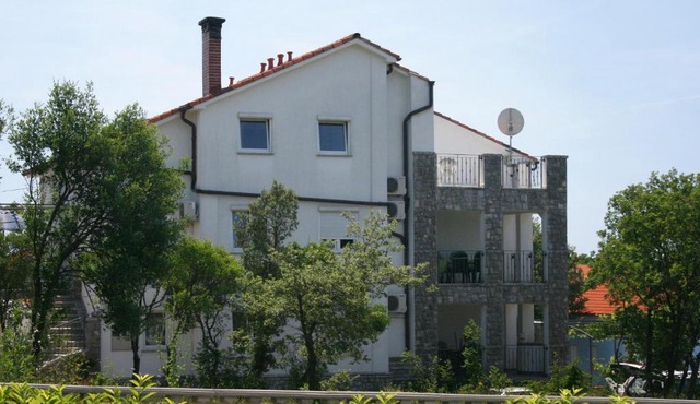 Apartments with parking space Pinezici, Krk - 5464