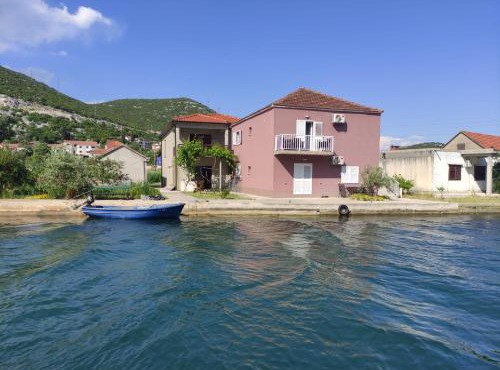 Apartments with parking space Rogotin, Neretva Delta - Usce Neretve - 23141