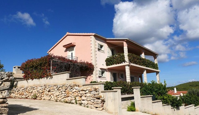 Apartments with parking space Rukavac, Vis - 8839