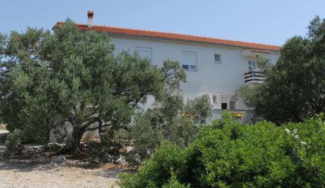Apartments with parking space Bozava, Dugi otok - 8123