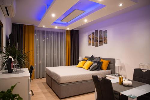 Apartments with WiFi Zagreb - 23676