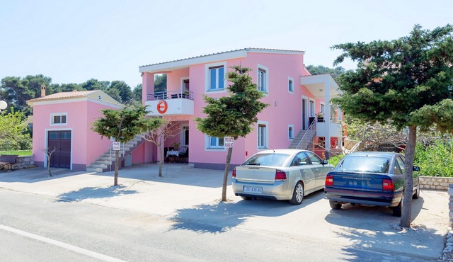 Apartments Zvonko, (16325), Veli Rat, hr