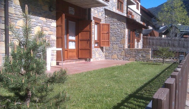 APARTMENTSUITESPAIN BAQUEIRA JARDIn