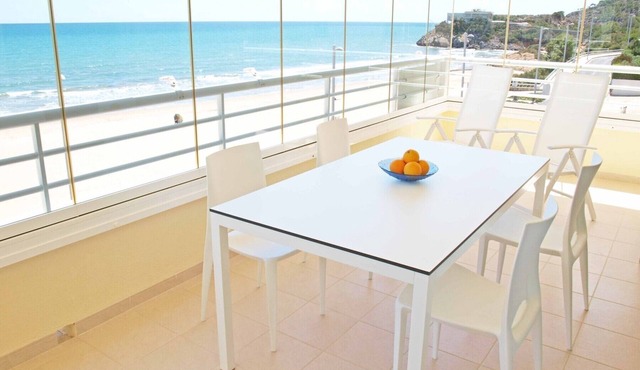 ApartUP Spectacular Beachfront