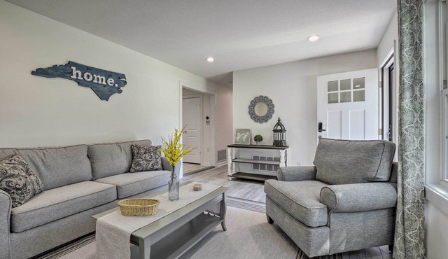 Apex Home ~ 15 Mi to Downtown Raleigh!