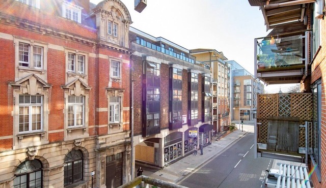 Aphrodite Apartment The Lust of Town