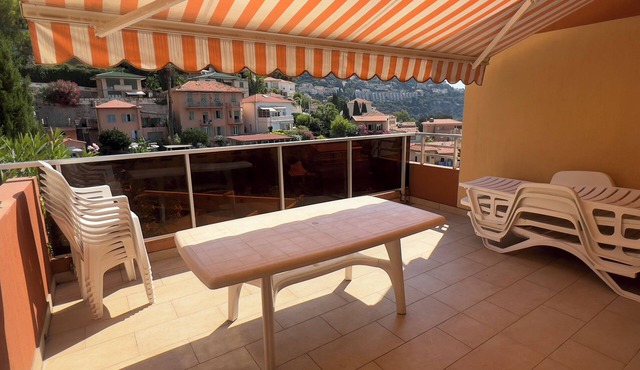 Apmt 7 per 35m2+17m2 terrace near Monaco - Sea view - Swimming pool in residence