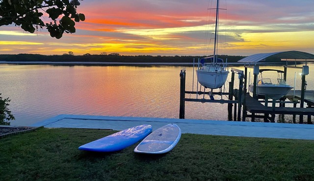 Apollo Beach home with private beach! Dolphin and manatee lovers dream!