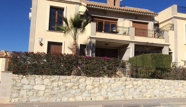 App, 2 bedroom 2 terraces, Swimming pool + Parking