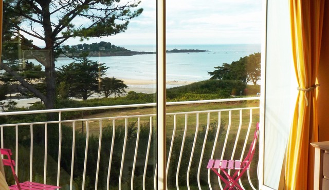 App. Les Roches d'Argent-Sea View, Beaches, Heated Indoor Pool.