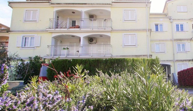 APP Peteh with Balcony
