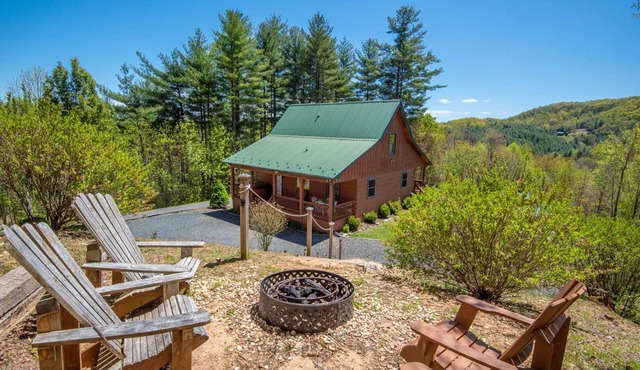 App State of Mind | Adventure Awaits at Every Turn | Hot Tub & Covered Decks