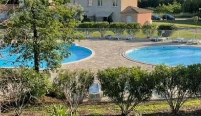 App. T2 All comforts, swimming pool, terrace, wifi, 500 m beach, parking, washing machine.