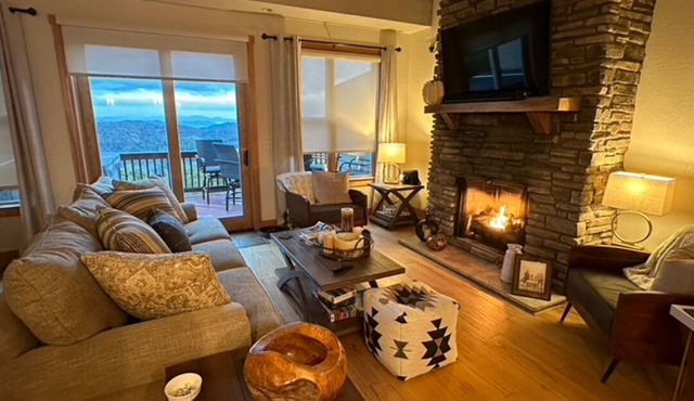 Appalachian Hideaway - Perfect Views - Hatley Pointe less than 5 minutes away