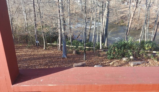 Appaloosa One is Minutes away from Downtown Cherokee & Harrah's Casino.