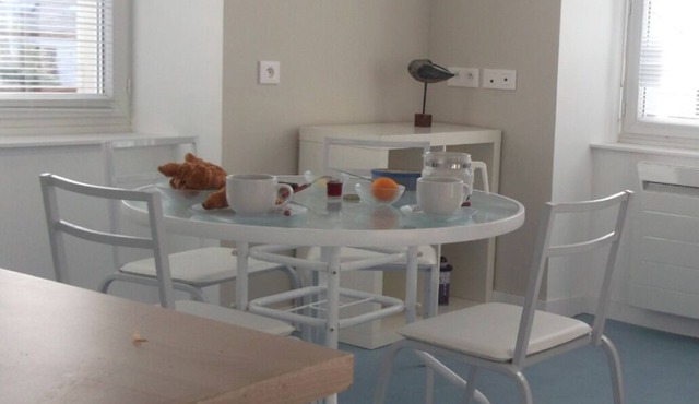 APPAREMENT LUMINEUX AU SEIN D'UNE PETITE RESIDENCE.