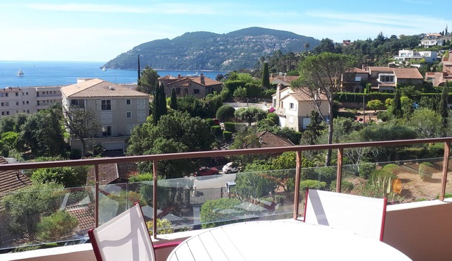 Apparently center village la napoule