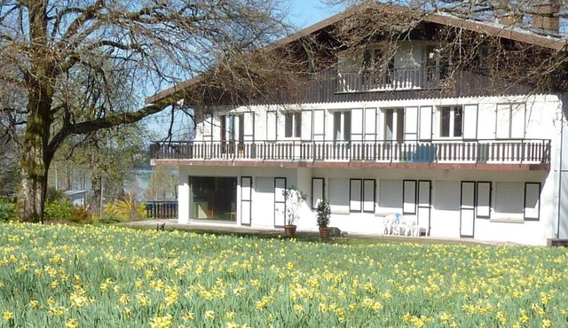 Appart 100 m² Downtown in garden 2 Ha 300 m from the Lake (garden & lake views)