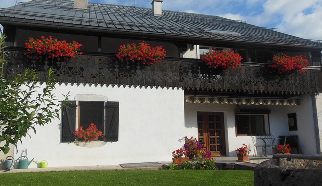 Appart 4 to 6 pers - old farm 10 mn from the ski slopes and the village