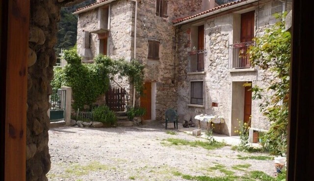 Appart 40 m2 R C in small village at the foot of Mount Canigou