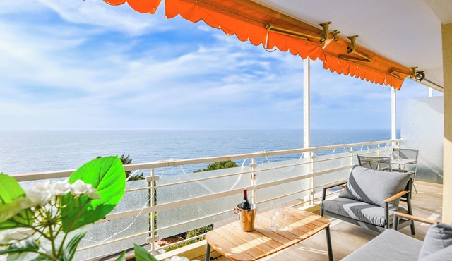 Appart belle vue mer et plage proche de Monaco