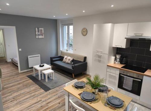 Appart budget avec parking au centre-ville