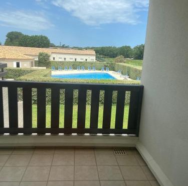 Appart de standing avec piscine