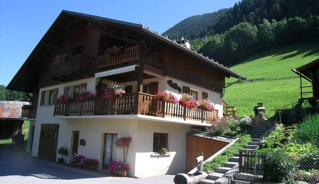 Appart ds cottage with terrace & panoramic view Arêches-in BEAUFORT SAVOIE