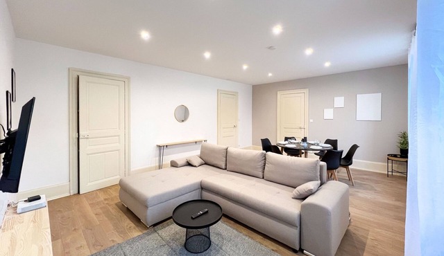 Appart'Hôtel Le Jaurès - Private Garden & Netflix