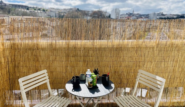 Appart Lumineux Avec Balcon, vue Imprenable sur Angoulême à 2 pas de la Gare TGV