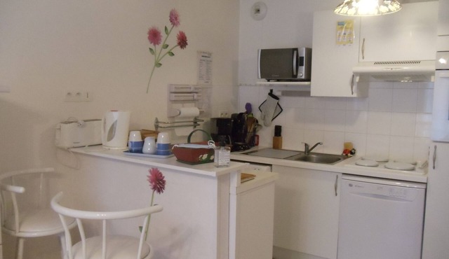 Appart. ROC 3 * 4/6P, near port, Tourism Office, restaurants, shops .