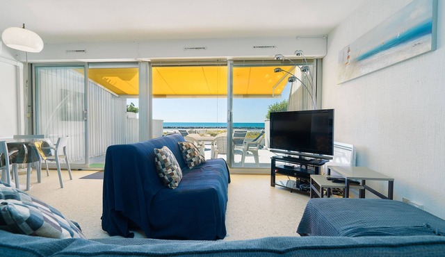 Appart T3 for 6 people DRC, in front of the sea with private access direct beach