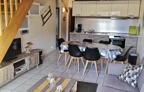 Appart T4 72m2 à Baratier entre les Orres et Embrun à coté du lac de Serre Ponçon.