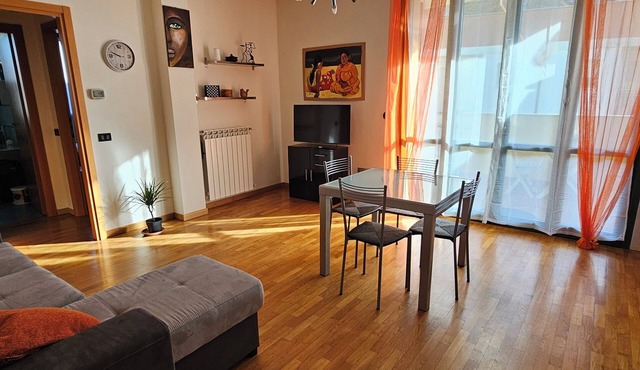 Appartamento comodo per il centro e la satzione in Palazzina tranquilla
