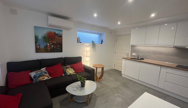 Appartement T2 au Calme , 2 à 4 Personnes, Parking Privé, Entièrement Équipé