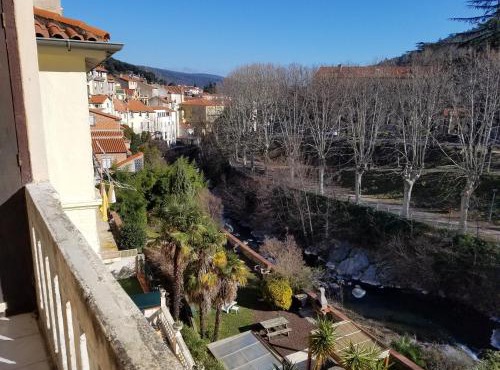 Appartement lumineux, tout équipé, à 100m des thermes