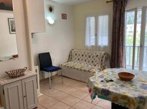 Appartement F2 Confortable avec Parking et Animaux Admis - FR-1-703-15