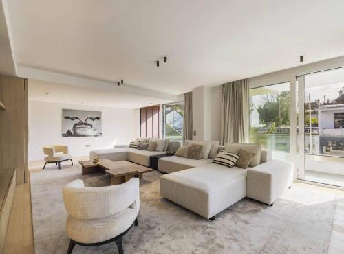 Appartement de prestige 5 chambres au centre-ville avec WiFi et parking - FR-1-821-9