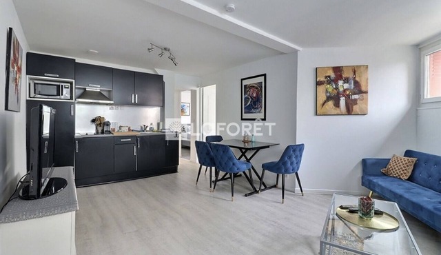 Appartement à Proximité des Puces de St Ouen et de ces Brocanteurs