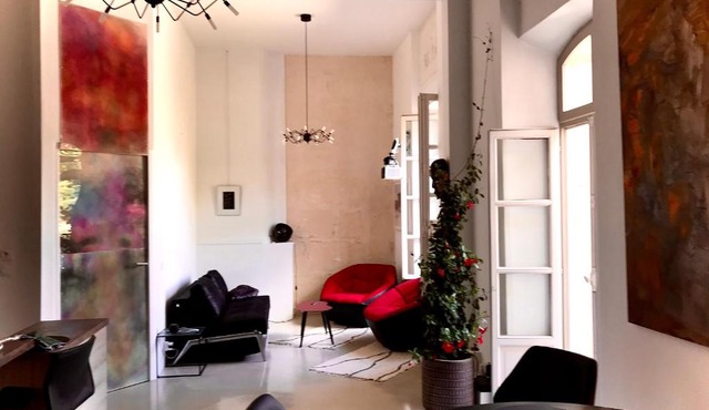 Appartement à la Roquette, dans l'Hotel de Divonne, classé.