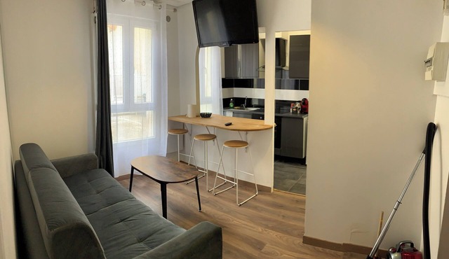 Appartement à 8 min du Métro 5 au Porte de Paris