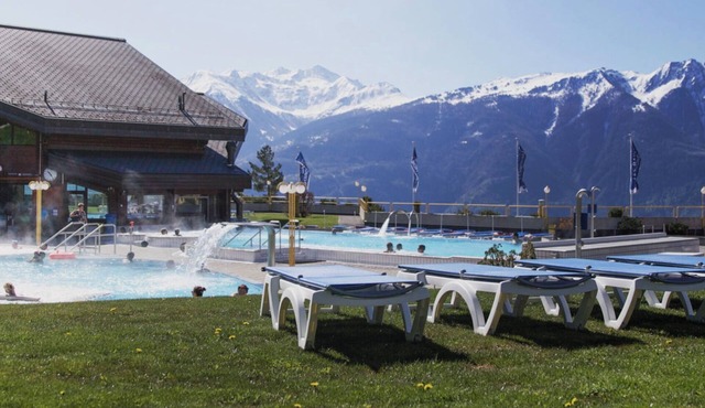 Appartement à la Montagne Dans Centre Thermal et spa