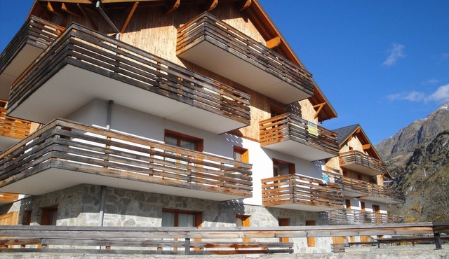 Appartement à Vaujany | Près des pistes de ski!