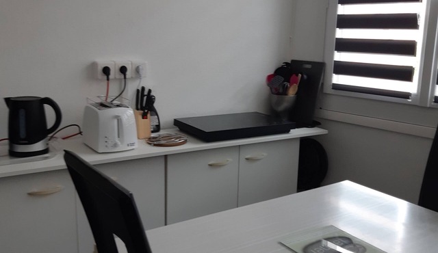 Appartement 1° Étage Proche Plage et Commerces