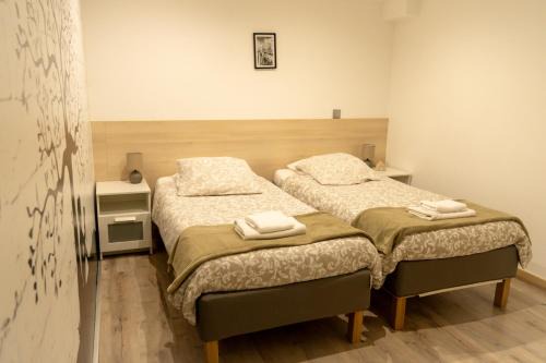 Appartement 1-2 pers - Aéroport CDG, Parc Expo, Villepinte - A L'Ombre du Pin "9"